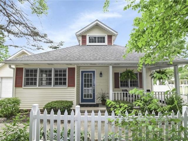 Condo for sale in Broadview Heights, Ohio