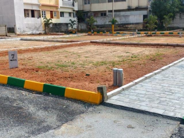 Land for sale in Deri