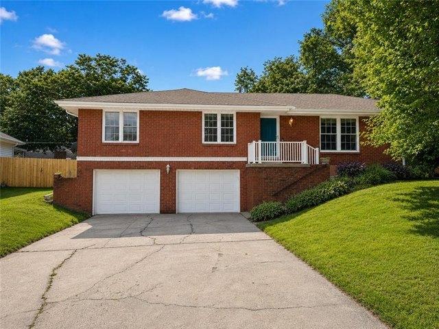 House for sale in Blue Springs, Missouri