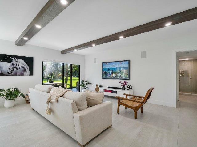 Condo for sale in Wellington