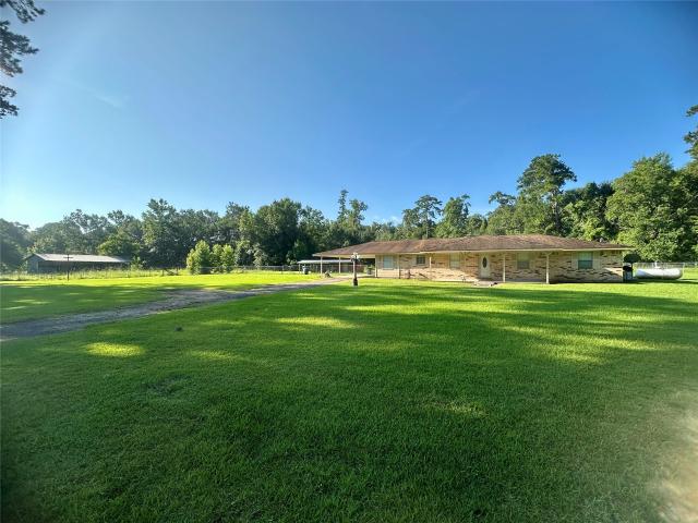 House for sale in Saratoga, Texas