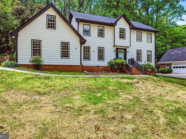 House for sale in Lilburn, Georgia