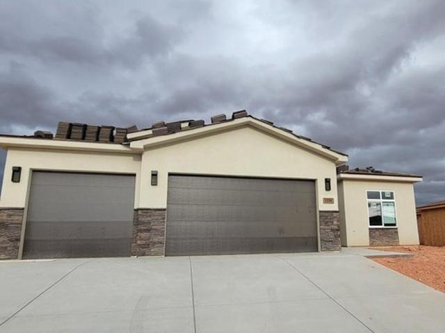 House for sale in Washington, Utah