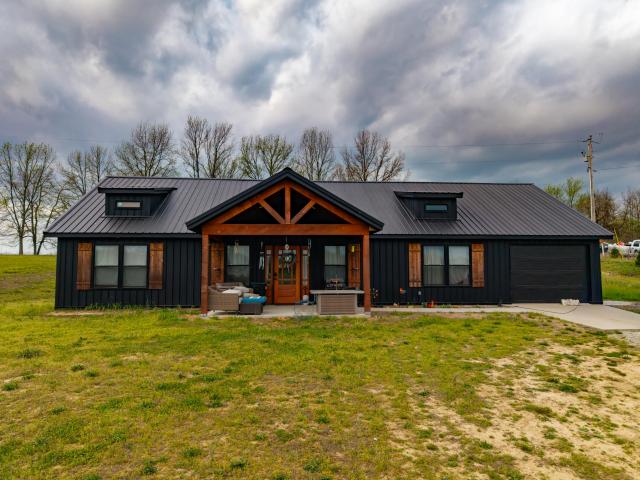 House for sale in Ava, Douglas County