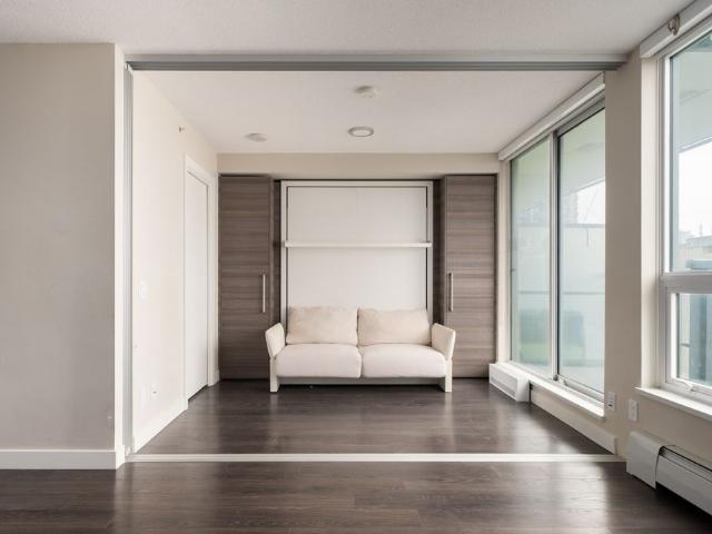 Apartment for rent in Surrey, British Columbia