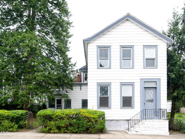 House for sale in City of Watervliet, Albany County
