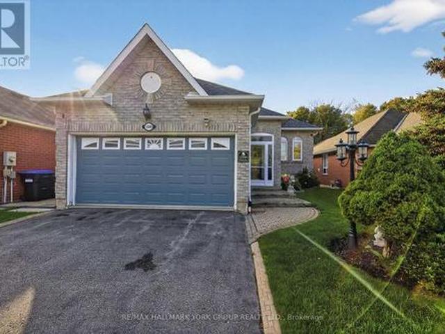 House for sale in Innisfil, Central Ontario