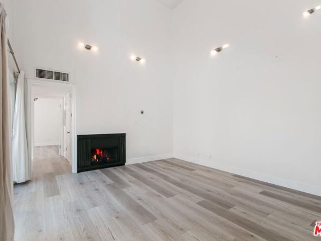 Condo for sale in Glendale, California