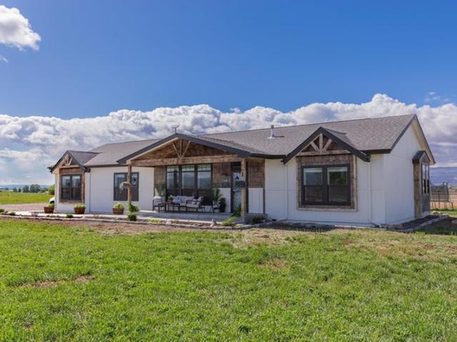 House for sale in Loma, Colorado