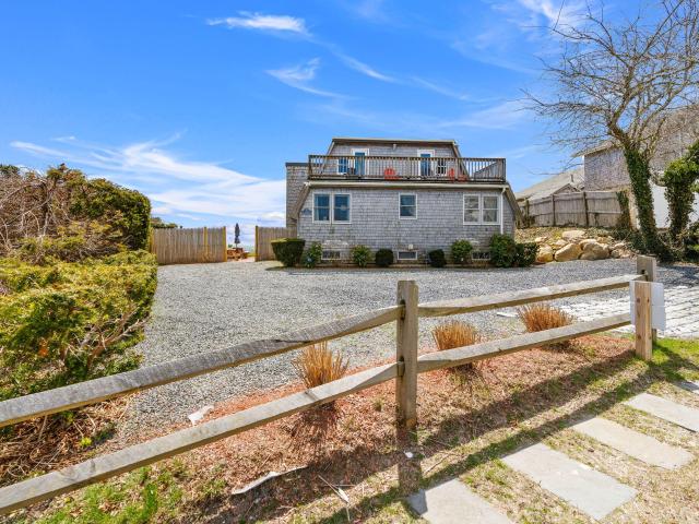 House for sale in Hyannis, Hyannis