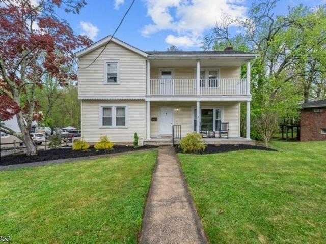House for sale in Stirling, New Jersey
