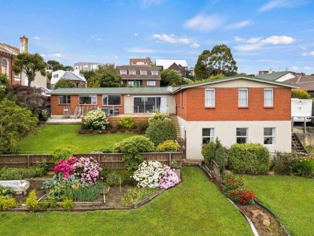 House for sale in Otakou
