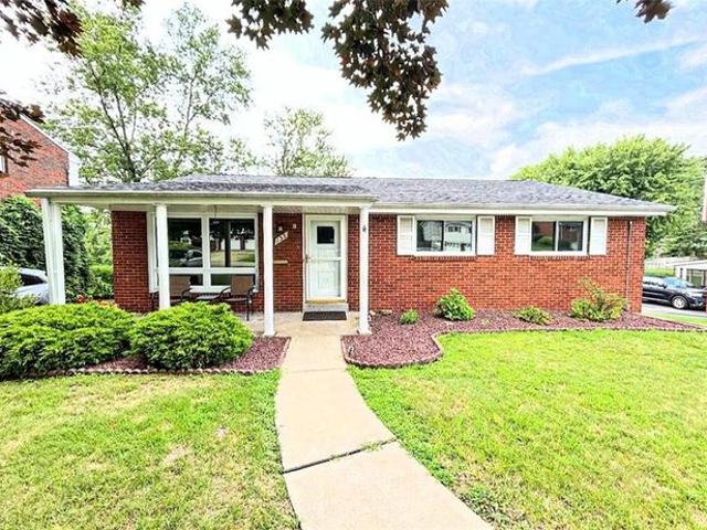 House for sale in Natrona Heights, Pennsylvania