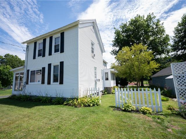House for sale in Oneida, New York