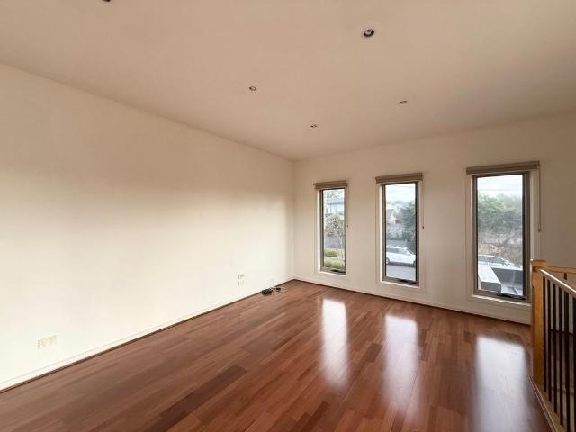 Townhouse for rent in Camerons Creek, Victoria