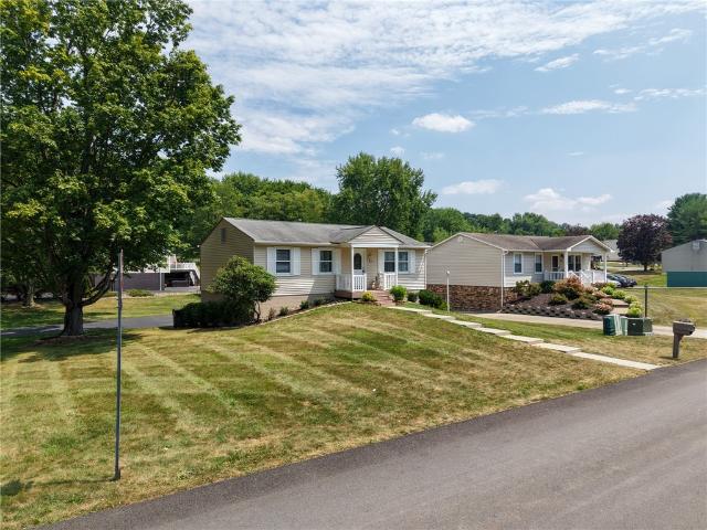 House for sale in Cranberry Twp