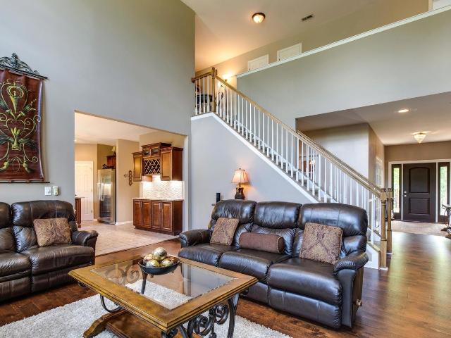 House for sale in Hendersonville, Middle Tennessee
