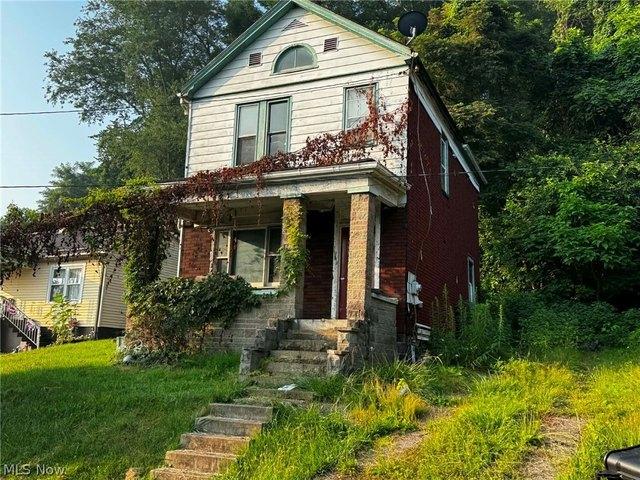 House for sale in Rayland, Ohio
