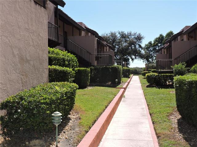 Condo for sale in Lake Wales, Florida