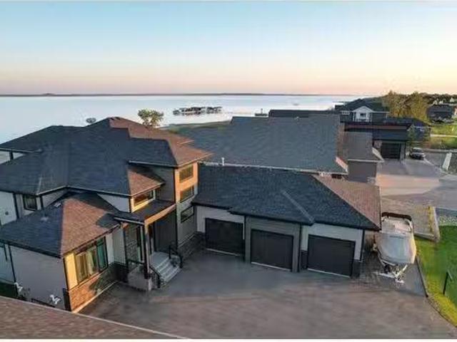House for sale in Alberta