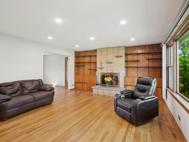 House for sale in Bloomingdale