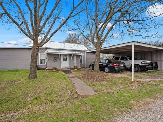 House for sale in Doss, Texas