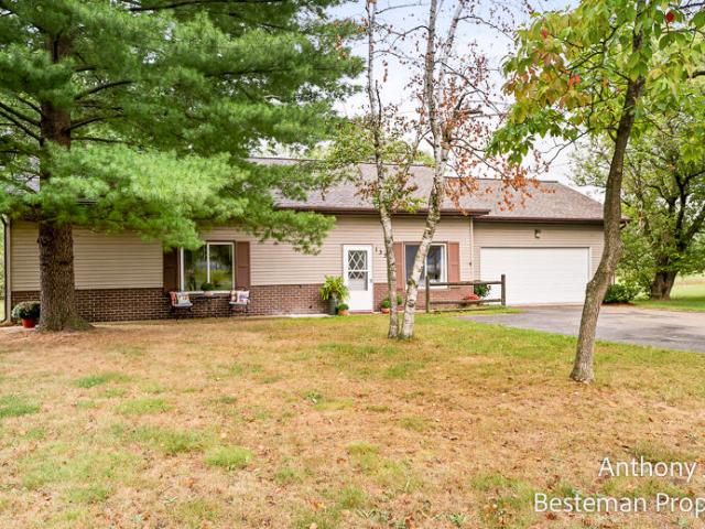 House for sale in White Cloud, Michigan