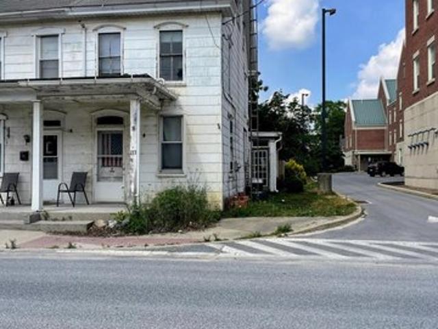 Townhouse for sale in Lebanon, Pennsylvania