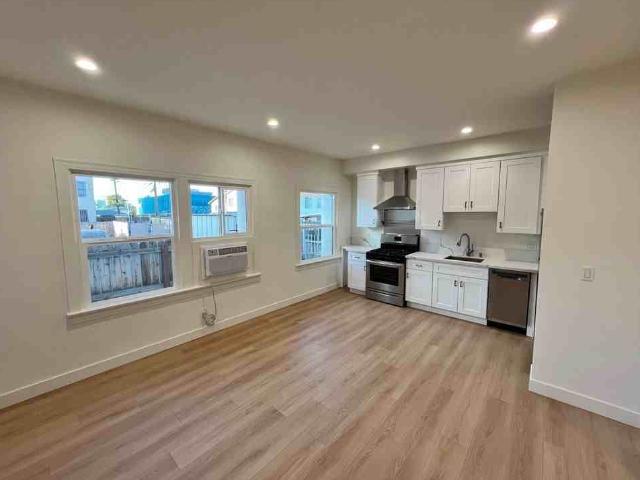 Apartment for rent in Canoga Park, California