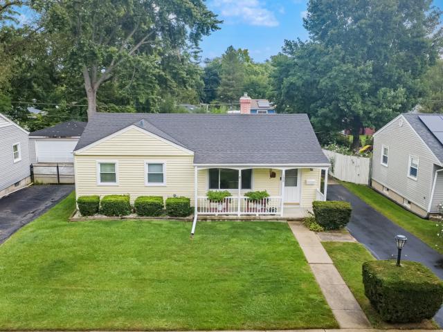 House for sale in Mundelein, Lake County