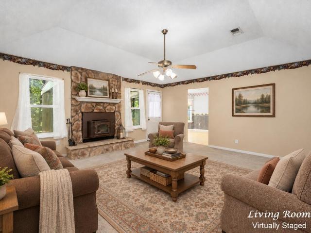 House for sale in Huntington, Texas