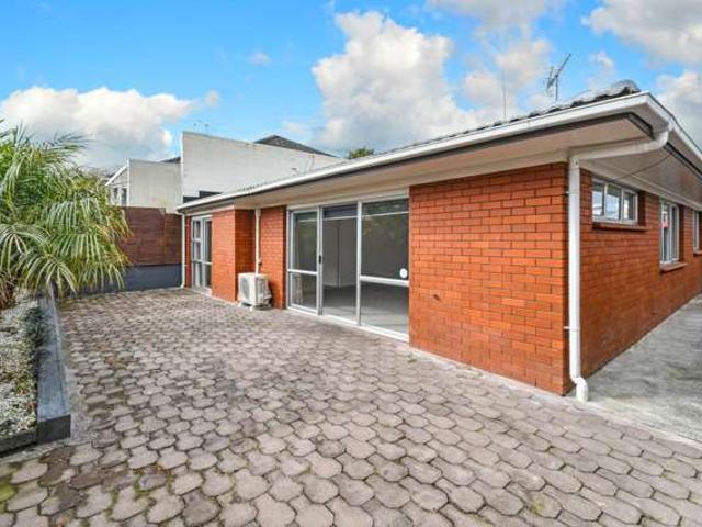 House for sale in Papakura