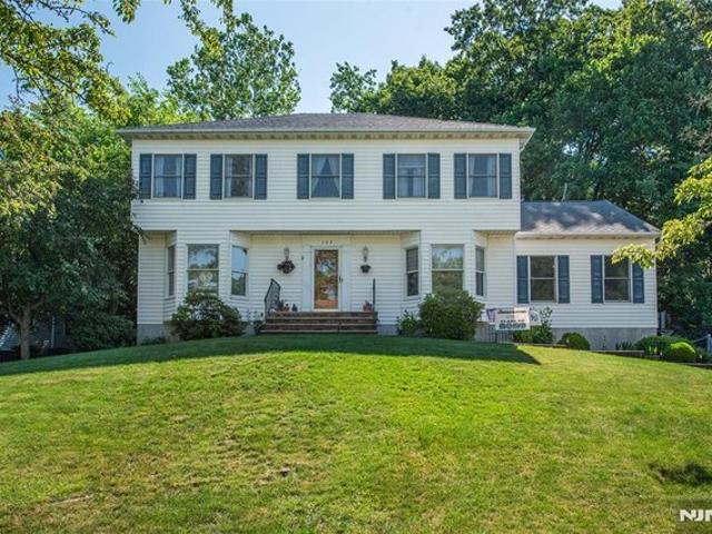 House for sale in Mahwah, New Jersey