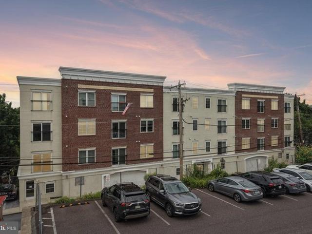 Condo for sale in Chester, Pennsylvania
