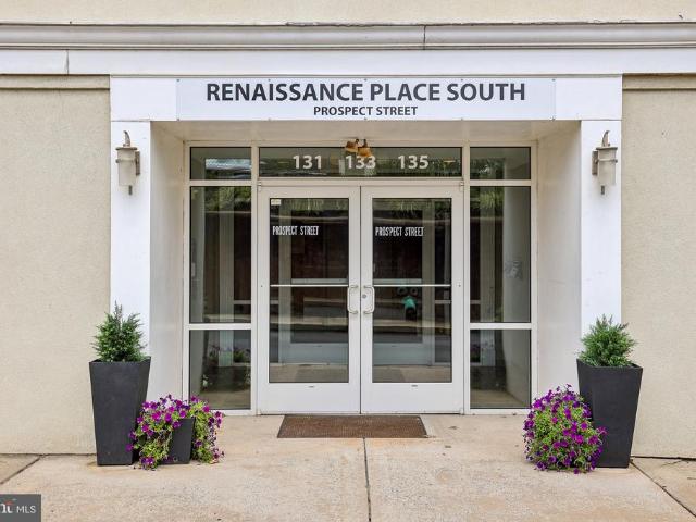 Condo for sale in Chester, Pennsylvania