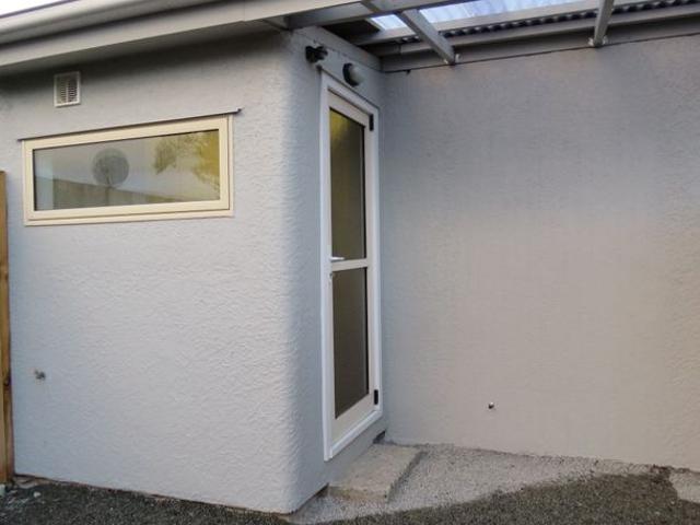 Apartment for rent in Chaslands, Canterbury