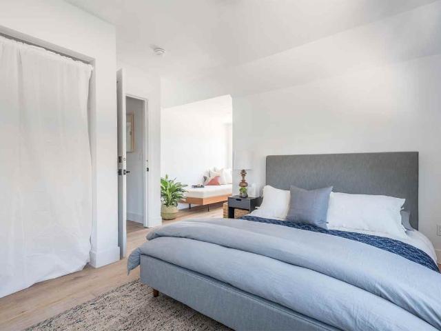 Apartment for rent in Canoga Park, California