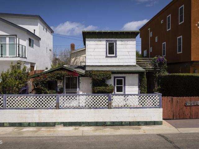 House for sale in Oxnard, California