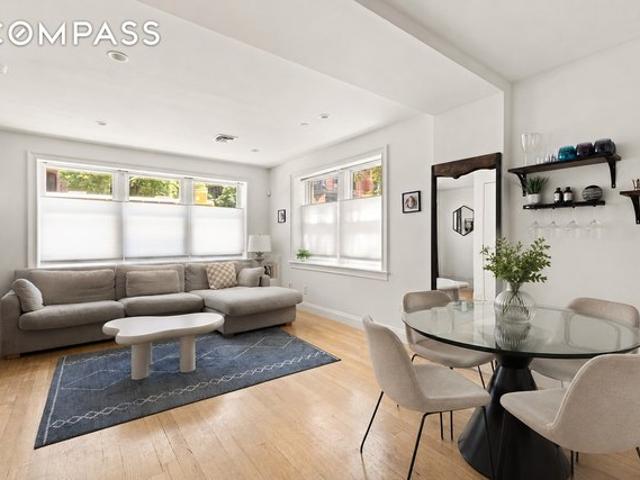 Condo for sale in Arverne, New York