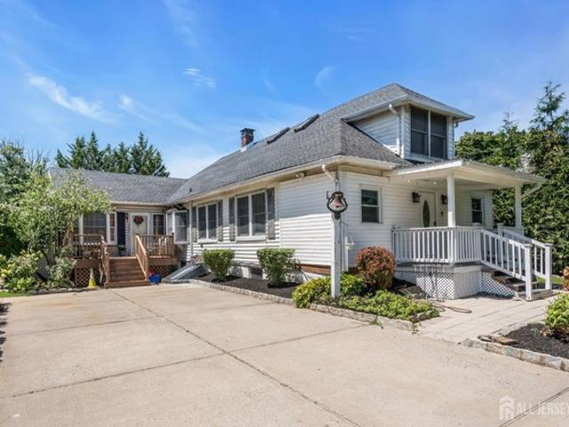 House for sale in Spotswood, New Jersey