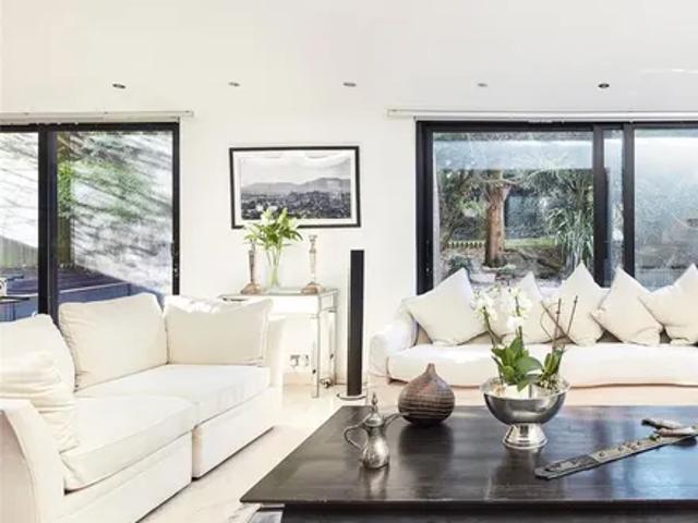 House for rent in Southfields, Greater London