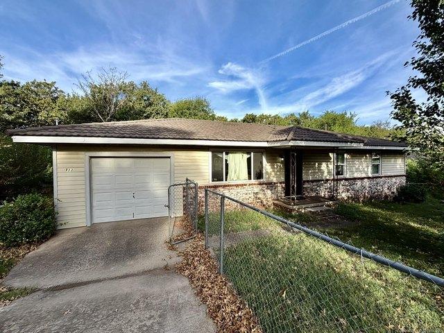 House for sale in Tahlequah;ᏓᎵᏆ, Cherokee County