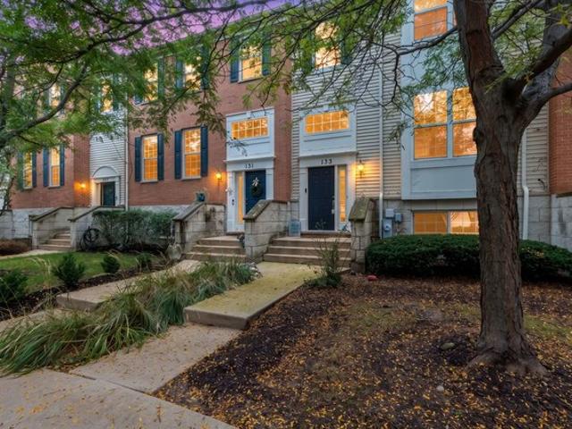 Townhouse for sale in Gilberts, Illinois