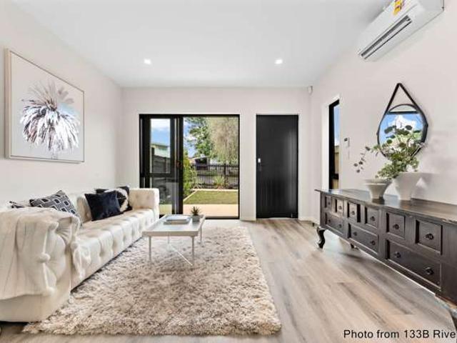 Townhouse for sale in Henderson, Henderson-Massey