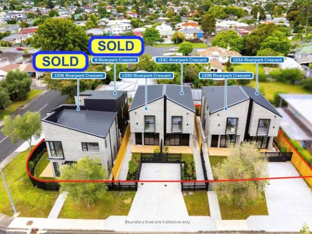 Townhouse for sale in Henderson, Henderson-Massey