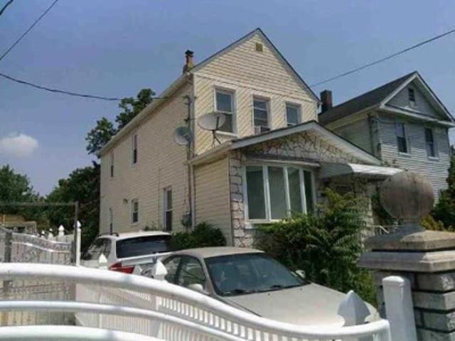 House for sale in Queens, Arverne