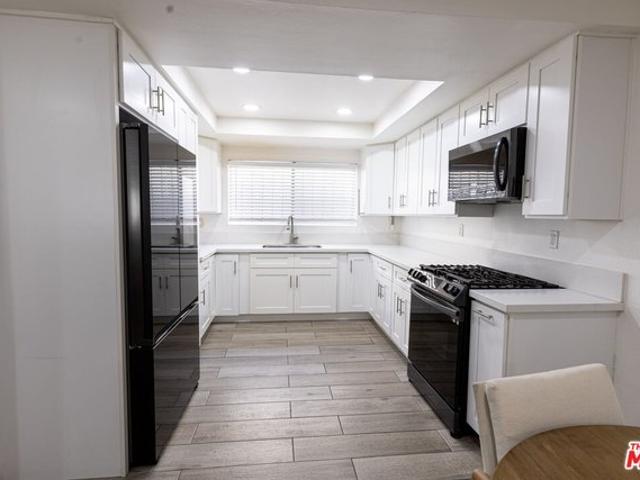 Condo for sale in Hawthorne, Los Angeles County