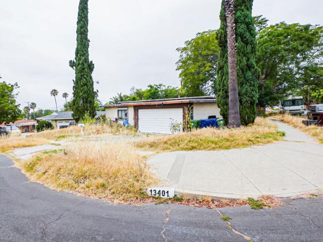 House for sale in Sylmar Neighborhood Council District, Canoga Park