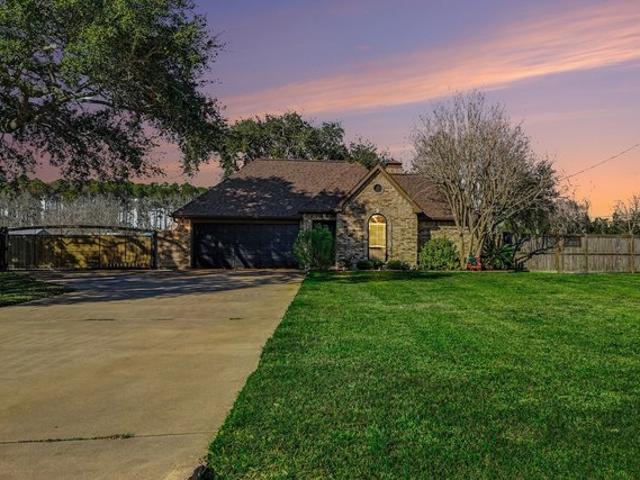 House for sale in Santa Fe, Galveston County
