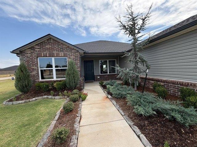 House for sale in McLoud, Pottawatomie County